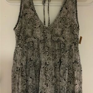 Chic Lace V-Neck Tank Top - Black